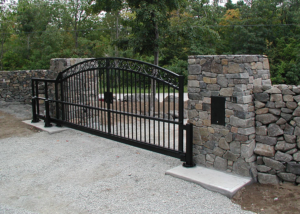 shoreline cantilevered slide gate